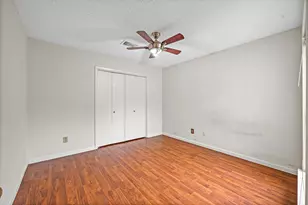 10714 Sherburne Dr, Houston, TX 77072 - Photo 18