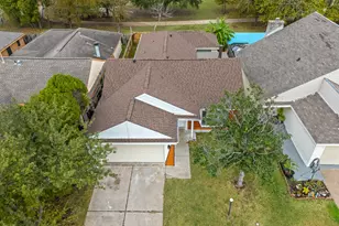 10714 Sherburne Dr, Houston, TX 77072 - Photo 34