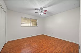 10714 Sherburne Dr, Houston, TX 77072 - Photo 30