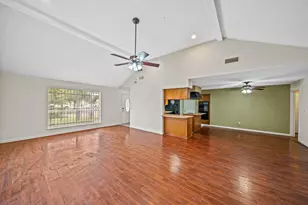 10714 Sherburne Dr, Houston, TX 77072 - Photo 8