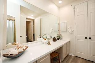 2400 S McCue Rd, Houston, TX 77056 - Photo 20