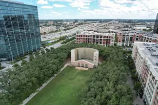 2400 S McCue Rd, Houston, TX 77056 - Photo 38