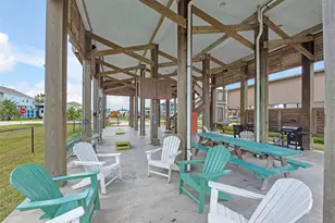 858 E Rd, Crystal Beach, TX 77650 - Photo 14