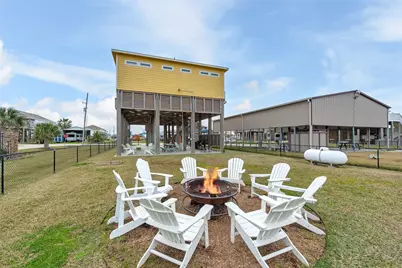 858 East Road, Crystal Beach, TX 77650 - Photo 12