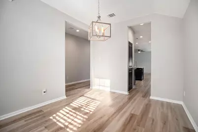 4027 Spurwing Lane, Baytown, TX 77521 - Photo 14