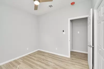 5941 Southlea Street, Houston, TX 77033 - Photo 28