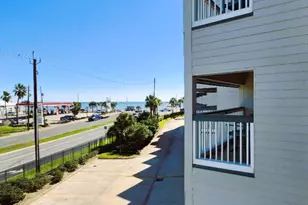 6102 Seawall Blvd, Galveston, TX 77551 - Photo 10