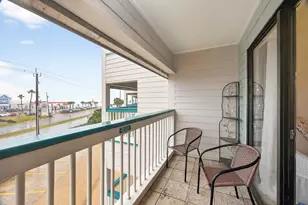 6102 Seawall Blvd, Galveston, TX 77551 - Photo 12