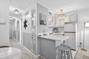 6102 Seawall Blvd, Galveston, TX 77551 - Photo 2