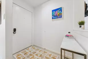 2829 Timmons Ln, Houston, TX 77027 - Photo 2