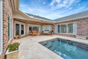 15510 Greens Cove Way, Houston, TX 77059 - Photo 6