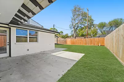 10722 Lynbrook Drive, Houston, TX 77042 - Photo 30