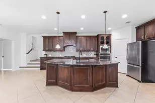 2405 Barton Shores Dr, Pearland, TX 77584 - Photo 6