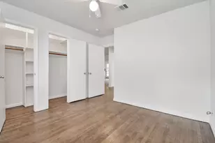 5010 Creekbend Dr, Houston, TX 77035 - Photo 32