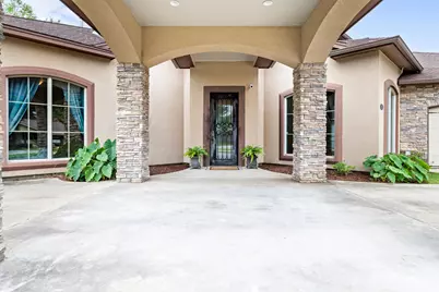 216 Berwick, Bridge City, TX 77611 - Photo 2