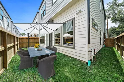 8426 Vogue Lane, Houston, TX 77055 - Photo 18