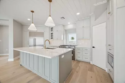 143 Bora Bora Drive, Tiki Island, TX 77554 - Photo 8