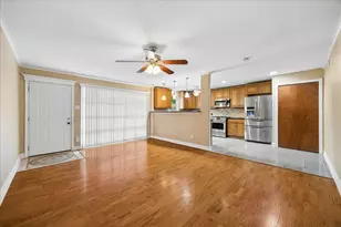 5542 Holly St, Houston, TX 77081 - Photo 2