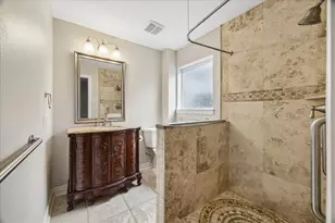 5542 Holly St, Houston, TX 77081 - Photo 4