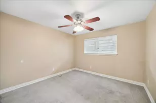5542 Holly St, Houston, TX 77081 - Photo 8