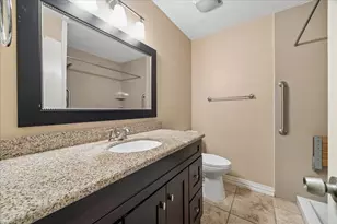 5542 Holly St, Houston, TX 77081 - Photo 10