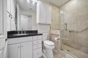 2211 Briarglen Dr, Houston, TX 77027 - Photo 18