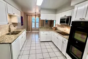 27 N Greenbud Ct, The Woodlands, TX 77380 - Photo 8