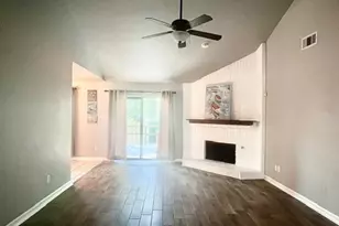 27 N Greenbud Ct, The Woodlands, TX 77380 - Photo 6
