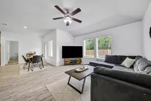 2326 Strong Horse Dr, Conroe, TX 77301 - Photo 16