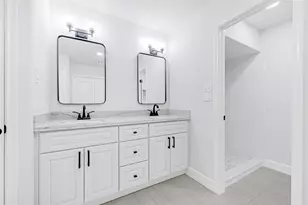 10019 Braes Forest Dr, Houston, TX 77071 - Photo 8