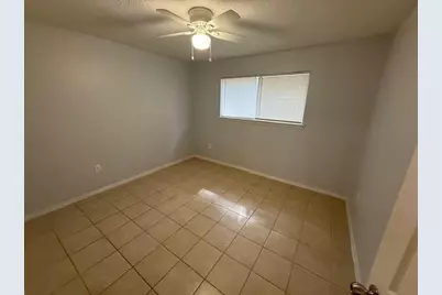 1610 Hazelwood Street, Conroe, TX 77301 - Photo 22
