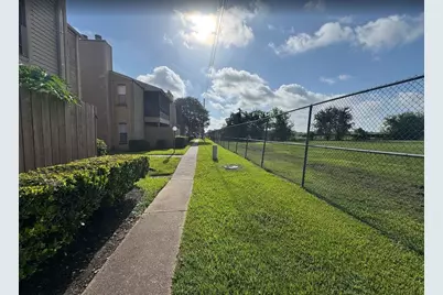 10555 Turtlewood Court #2609, Houston, TX 77072 - Photo 2