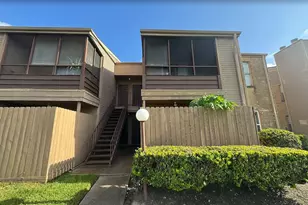 10555 Turtlewood Ct, Houston, TX 77072 - Photo 1