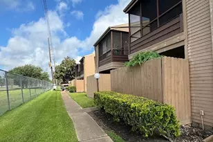 10555 Turtlewood Ct, Houston, TX 77072 - Photo 24