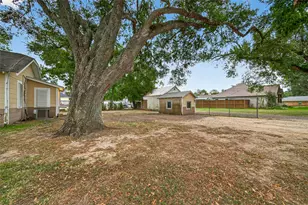 2515 School St, Needville, TX 77461 - Photo 34