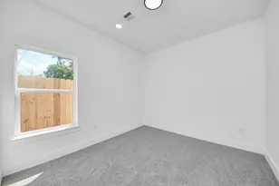 8106 Locksley St, Houston, TX 77078 - Photo 28