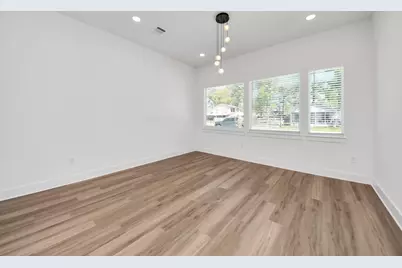 8106 Locksley Street, Houston, TX 77078 - Photo 12