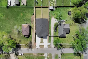 8106 Locksley St, Houston, TX 77078 - Photo 4