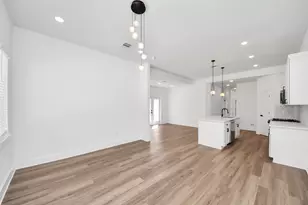 8106 Locksley St, Houston, TX 77078 - Photo 14