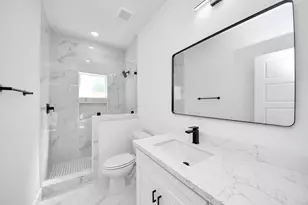 8106 Locksley St, Houston, TX 77078 - Photo 34
