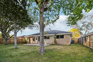 2419 29th Ave N, Texas City, TX 77590 - Photo 12