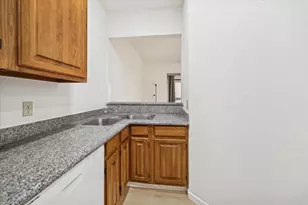 2213 S Braeswood Blvd, Houston, TX 77030 - Photo 6