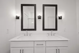 7811 Jade Crst Dr, Angleton, TX 77515 - Photo 20