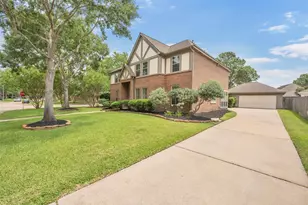 7318 Starbridge Dr, Houston, TX 77095 - Photo 4