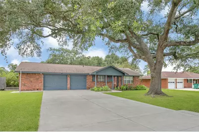 3202 McKinney Drive, La Marque, TX 77568 - Photo 2