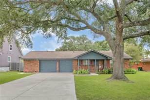 3202 McKinney Dr, La Marque, TX 77568 - Photo 1