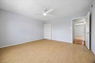 9025 Gaylord Dr, Houston, TX 77024 - Photo 12