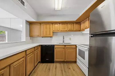 9025 Gaylord Drive #109, Houston, TX 77024 - Photo 6