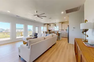 966 Mary Ann, Crystal Beach, TX 77650 - Photo 4