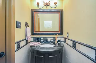 12906 Kingsbridge Ln, Houston, TX 77077 - Photo 10